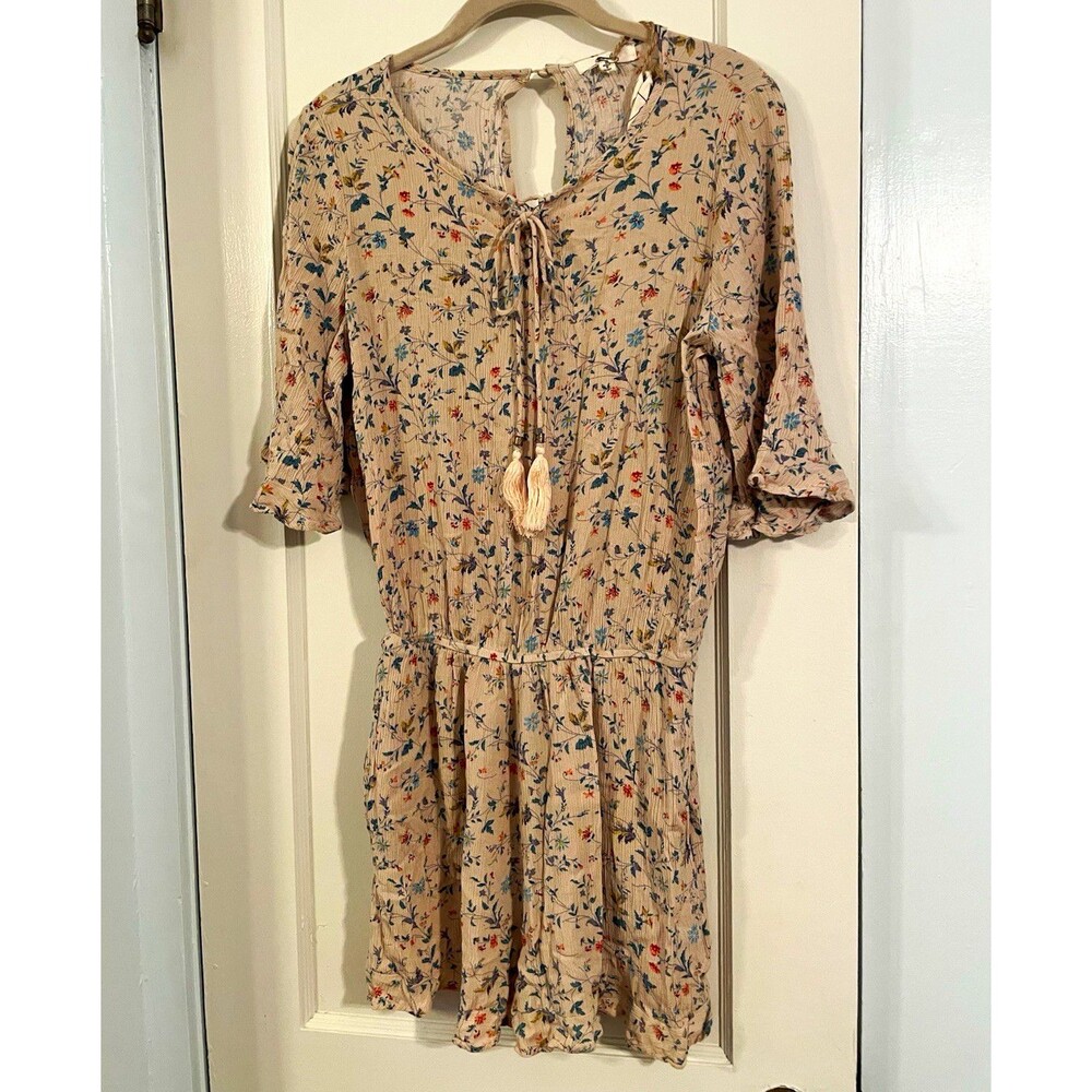 Easel Womenβs S Beige Floral Crinkle Rayon Mini Romper V-Neck Tassel Ruffle